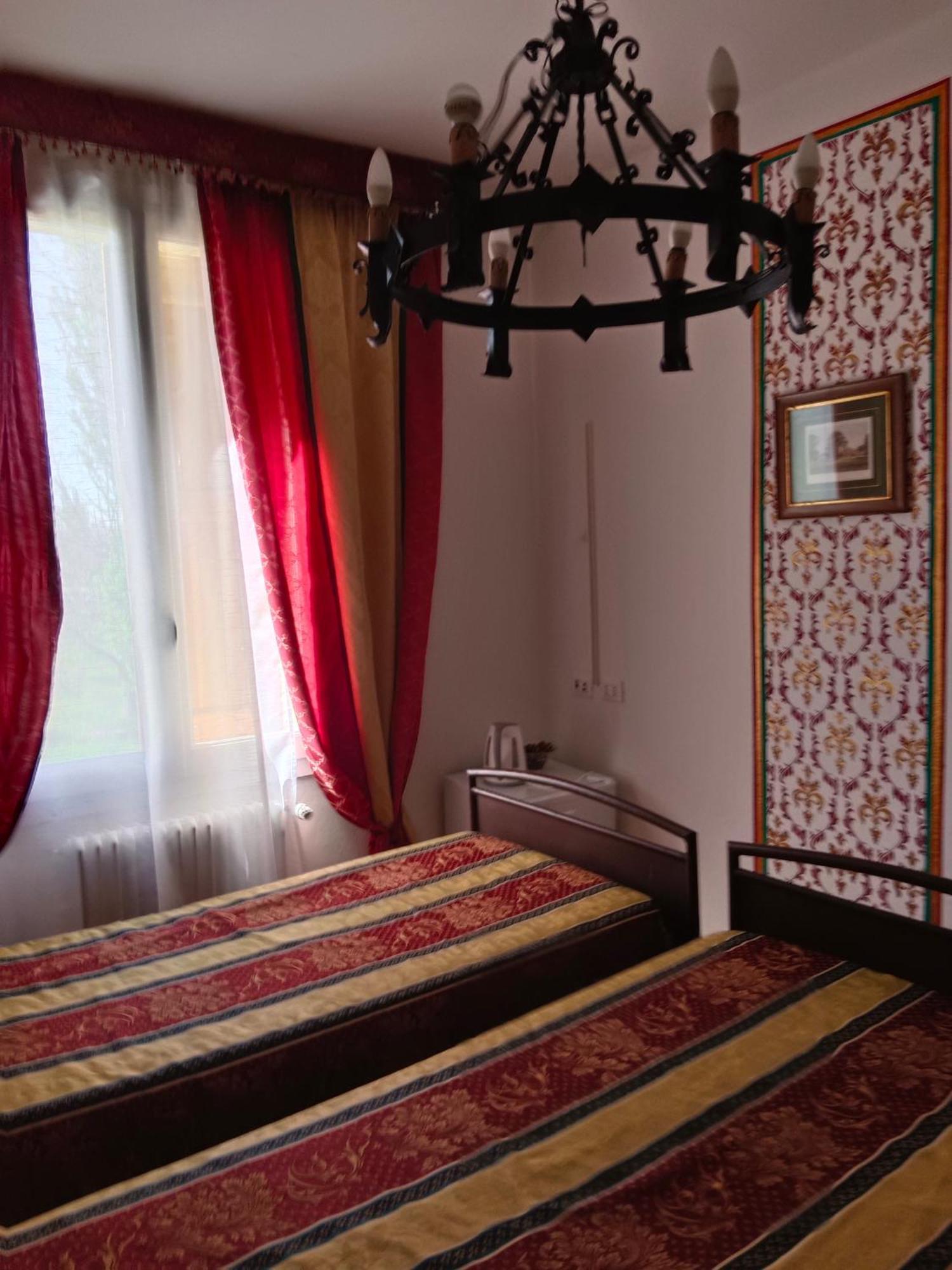 La Maison Rouge Crespellano Buitenkant foto